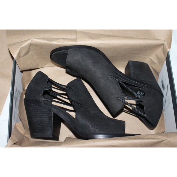 New in Box - Eileen Fisher Alfie Nubuck Cutout Bootie, aka Nikki - Black, 9 - Picture 4 of 7